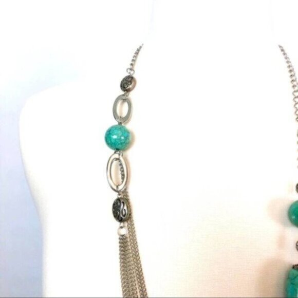 Women's Silver Faux & Chunky Turquoise Bead Necklace Size OS - Picture 2 of 5